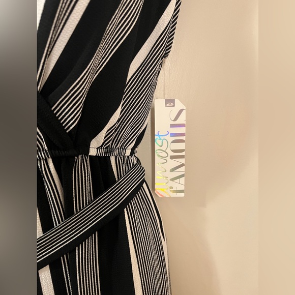 NWT Almost Famous romper - Picture 5 of 5